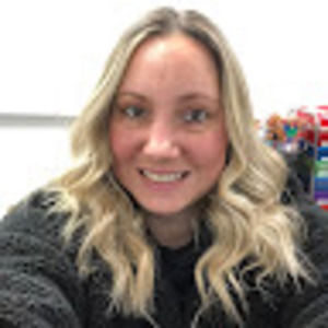 Meet your Posher, Casey